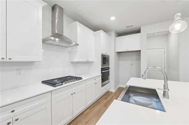 2445 Dixon Place, Lawrenceville, GA 30045