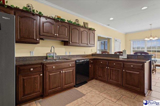 2818 Gray Dr, Darlington, SC 29532