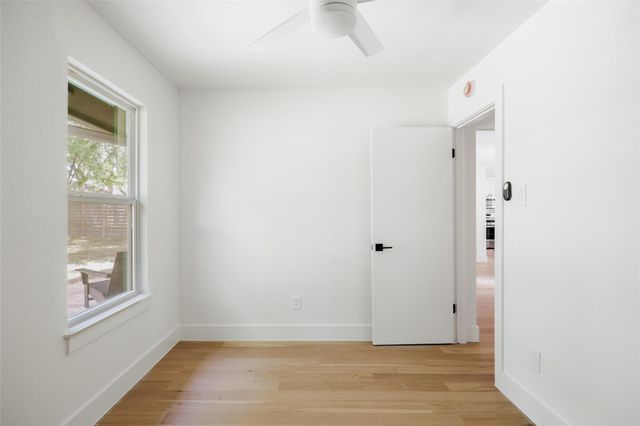 5204 Hedgewood DR, Austin, TX 78745