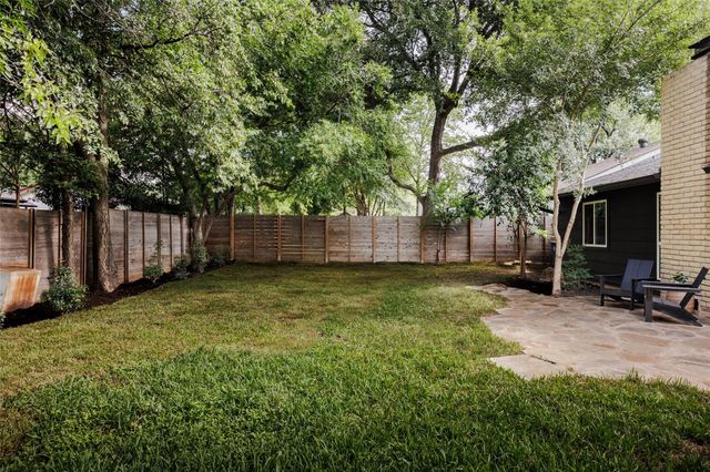 5204 Hedgewood DR, Austin, TX 78745