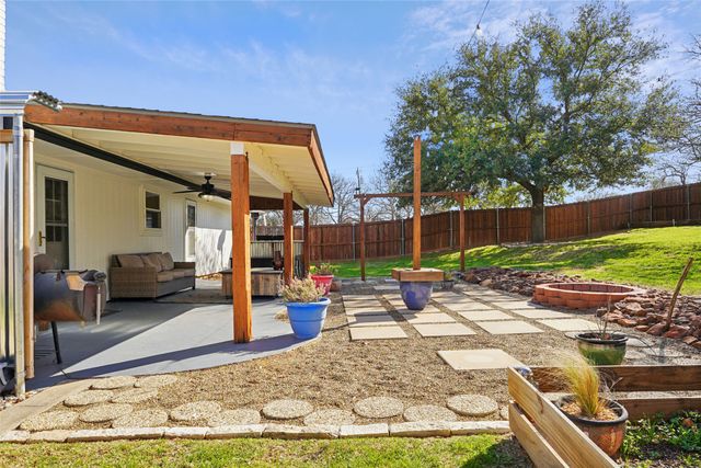 1506 Springbrook Street, Corinth, TX 76210