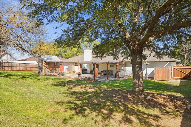 1506 Springbrook Street, Corinth, TX 76210