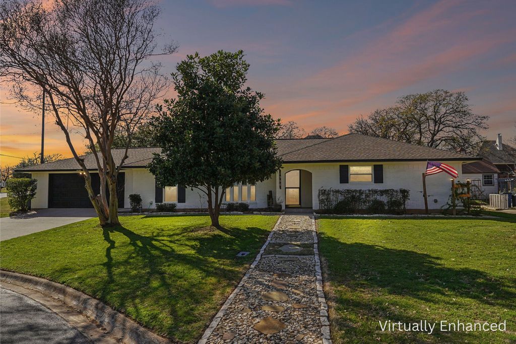 1506 Springbrook Street, Corinth, TX 76210