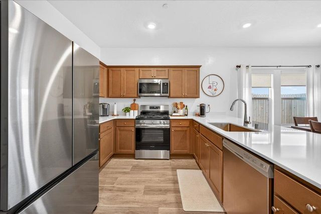 7118 W Willis Avenue, Fresno, CA 93723