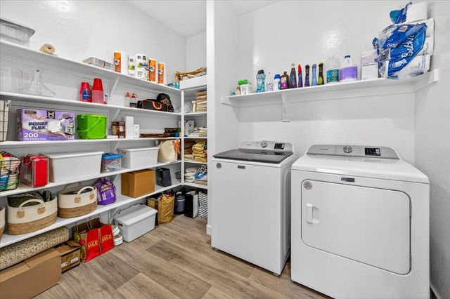 7118 W Willis Avenue, Fresno, CA 93723