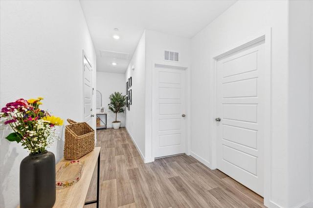 7118 W Willis Avenue, Fresno, CA 93723