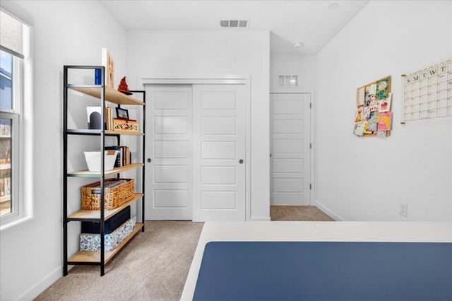 7118 W Willis Avenue, Fresno, CA 93723