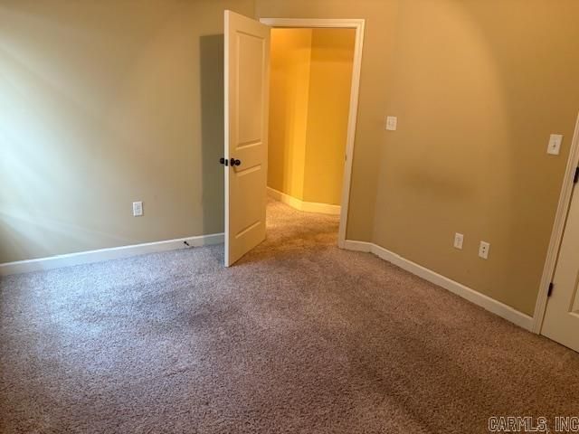 66 Woodridge Dr, Little Rock, AR 72204