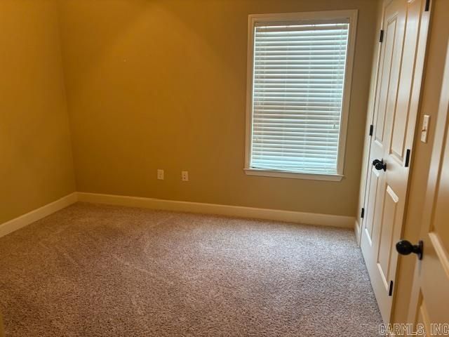 66 Woodridge Dr, Little Rock, AR 72204