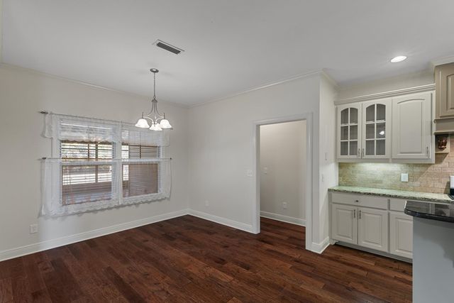 223 Glen Oaks Dr., Dothan, AL 36301