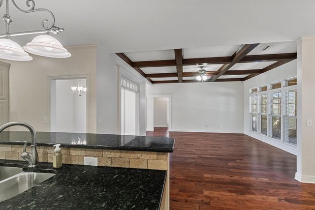 223 Glen Oaks Dr., Dothan, AL 36301