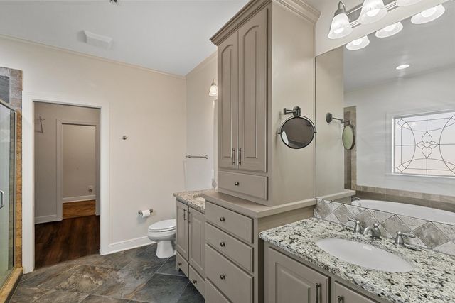 223 Glen Oaks Dr., Dothan, AL 36301