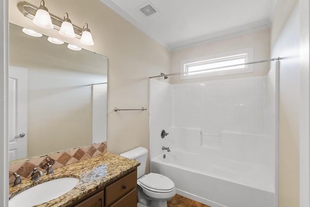 223 Glen Oaks Dr., Dothan, AL 36301