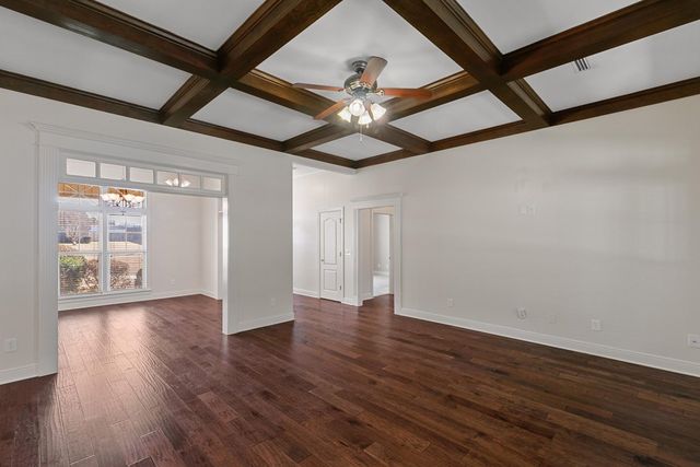 223 Glen Oaks Dr., Dothan, AL 36301