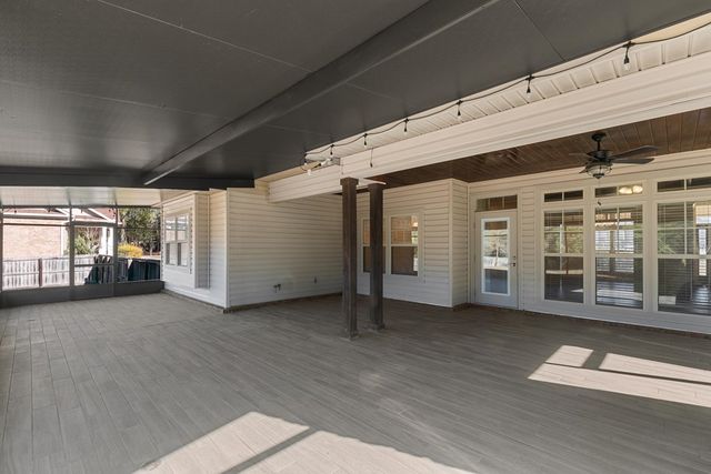 223 Glen Oaks Dr., Dothan, AL 36301