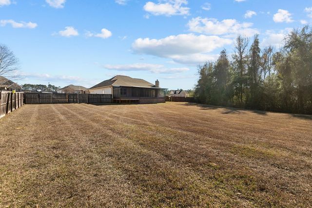 223 Glen Oaks Dr., Dothan, AL 36301