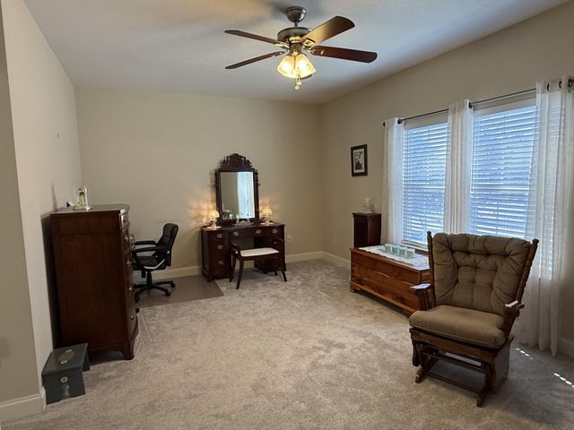 702 Stratford Avenue, Sweetwater, TN 37874