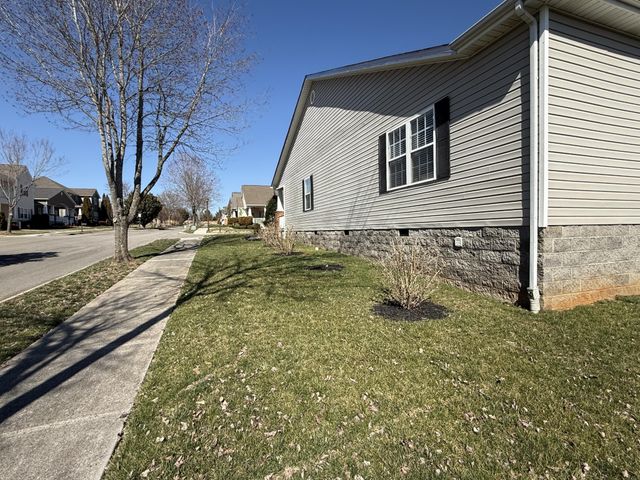 702 Stratford Avenue, Sweetwater, TN 37874
