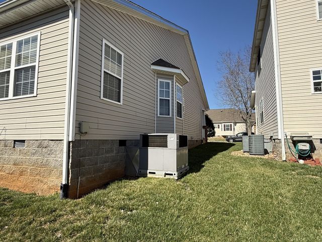 702 Stratford Avenue, Sweetwater, TN 37874