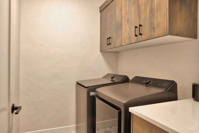 7033 S Zenith, Meridian, ID 83642