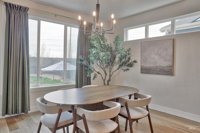 7033 S Zenith, Meridian, ID 83642