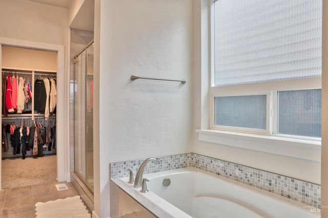 7033 S Zenith, Meridian, ID 83642