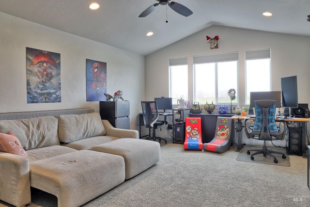 7033 S Zenith, Meridian, ID 83642