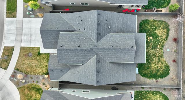 7033 S Zenith, Meridian, ID 83642