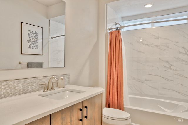 7033 S Zenith, Meridian, ID 83642