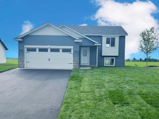 830 3rd Avenue SW, Rice, MN 56367