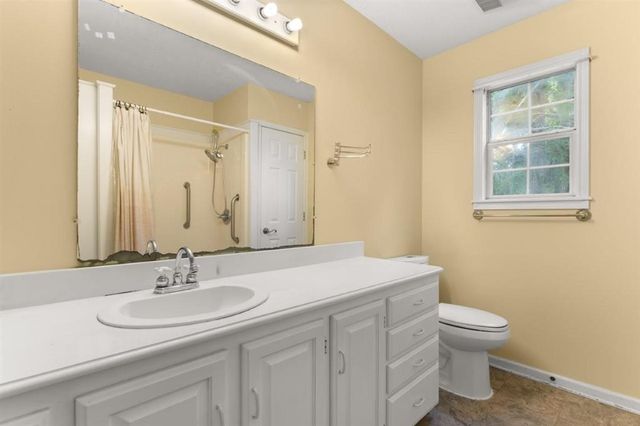 8270 Frontage Road, Iowa, LA 70647