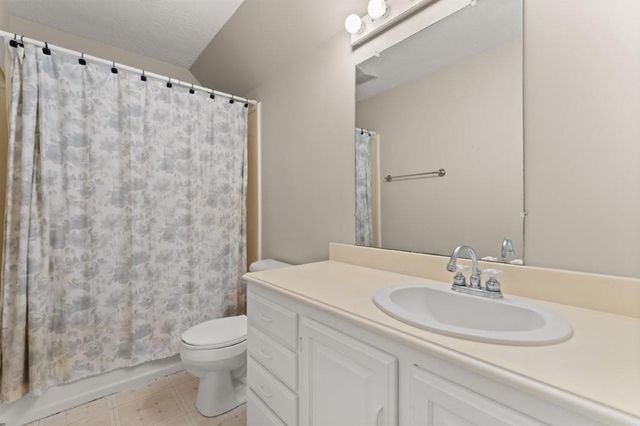 8270 Frontage Road, Iowa, LA 70647