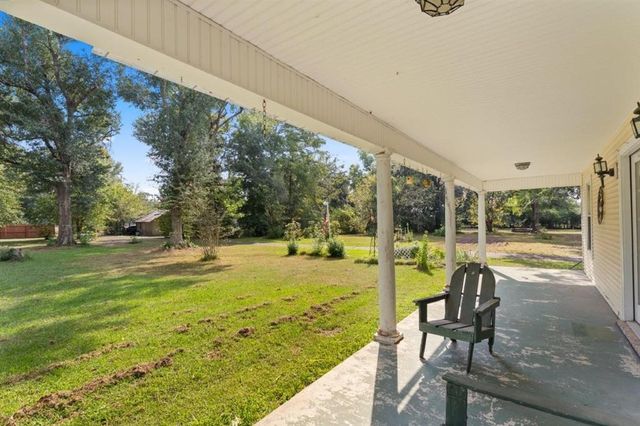 8270 Frontage Road, Iowa, LA 70647