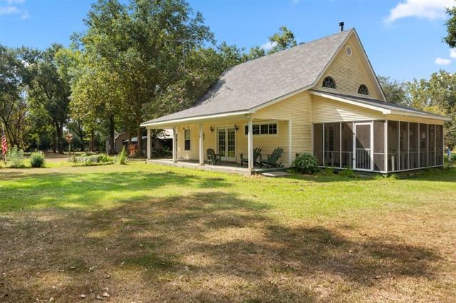 8270 Frontage Road, Iowa, LA 70647