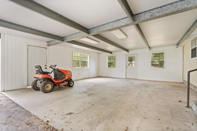 8270 Frontage Road, Iowa, LA 70647