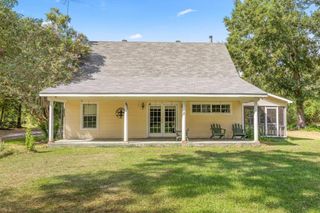 8270 Frontage Road, Iowa, LA 70647