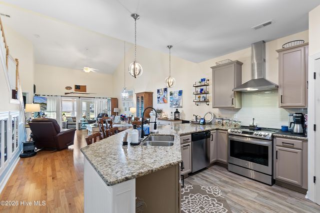 8966 Smithfield Drive NW Apt 3, Calabash, NC 28467