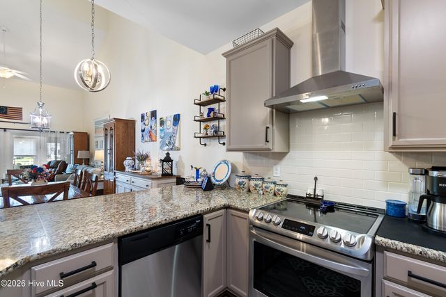 8966 Smithfield Drive NW Apt 3, Calabash, NC 28467