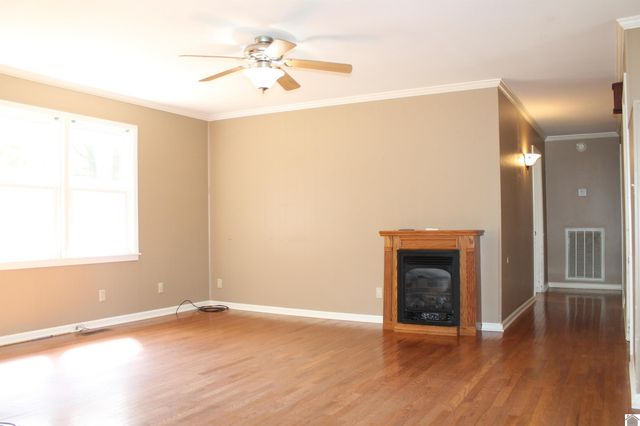 3771 STE RTE 121 S., Murray, KY 42071