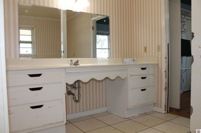 3771 STE RTE 121 S., Murray, KY 42071