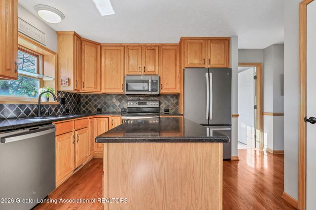 2622 Sorority Lane, Holt, MI 48842