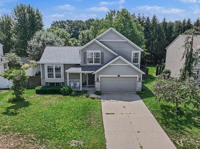 15116 Briarwood Street, Grand Haven, MI 49417