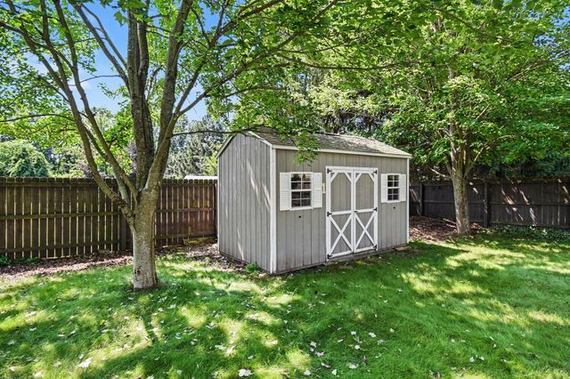 15116 Briarwood Street, Grand Haven, MI 49417