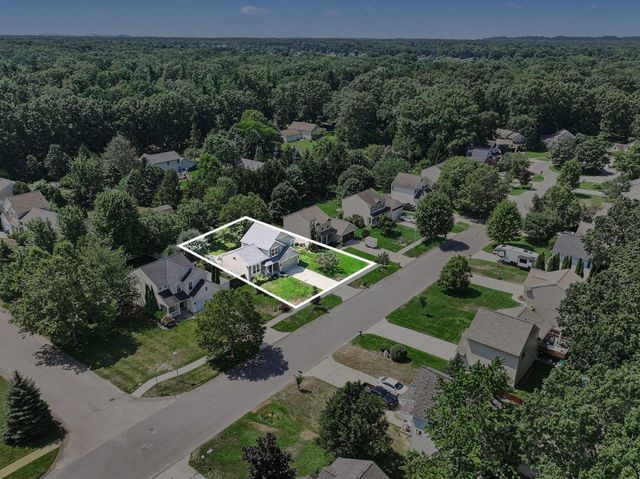 15116 Briarwood Street, Grand Haven, MI 49417
