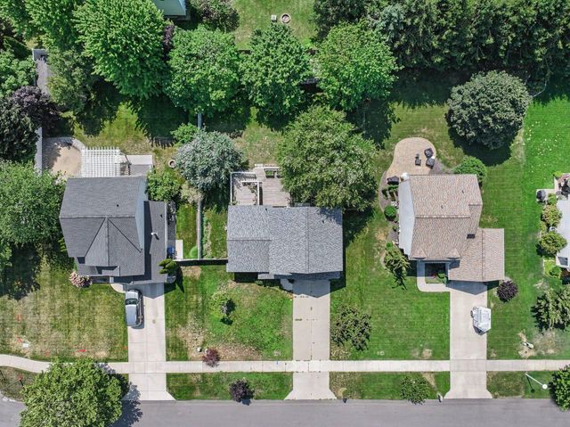 15116 Briarwood Street, Grand Haven, MI 49417