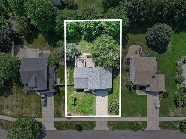 15116 Briarwood Street, Grand Haven, MI 49417