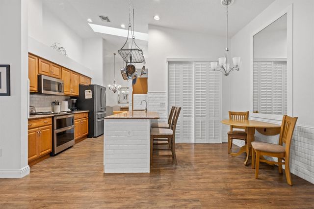 911 Citrus Place, Wellington, FL 33414