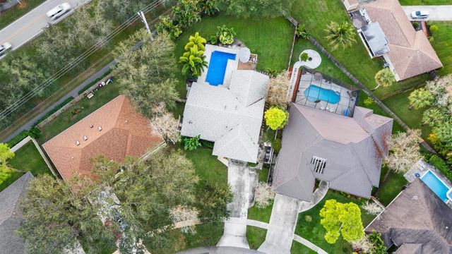 911 Citrus Place, Wellington, FL 33414