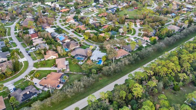 911 Citrus Place, Wellington, FL 33414