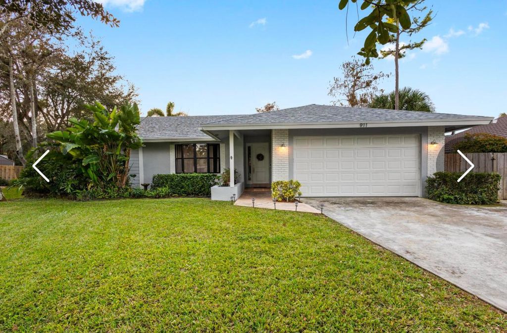 911 Citrus Place, Wellington, FL 33414